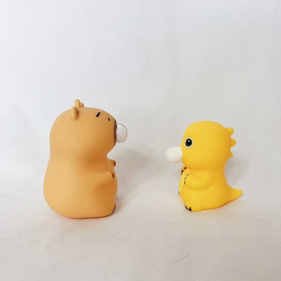 2 pcs Fidget toys Stress - relieving Small Toys: Capibara and Nailong - Picture 4 of 8